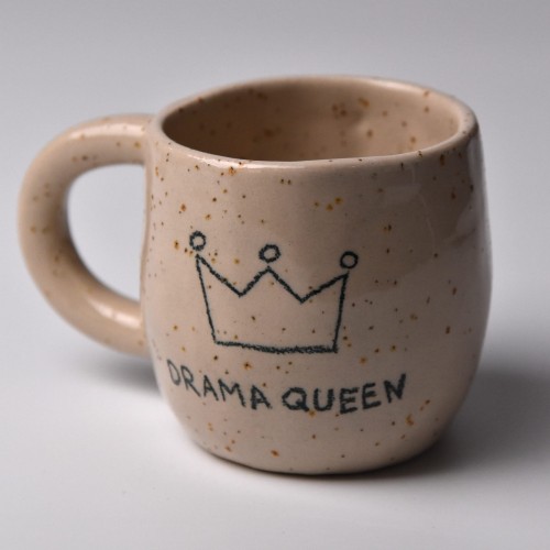 mały kubek drama queen.JPG